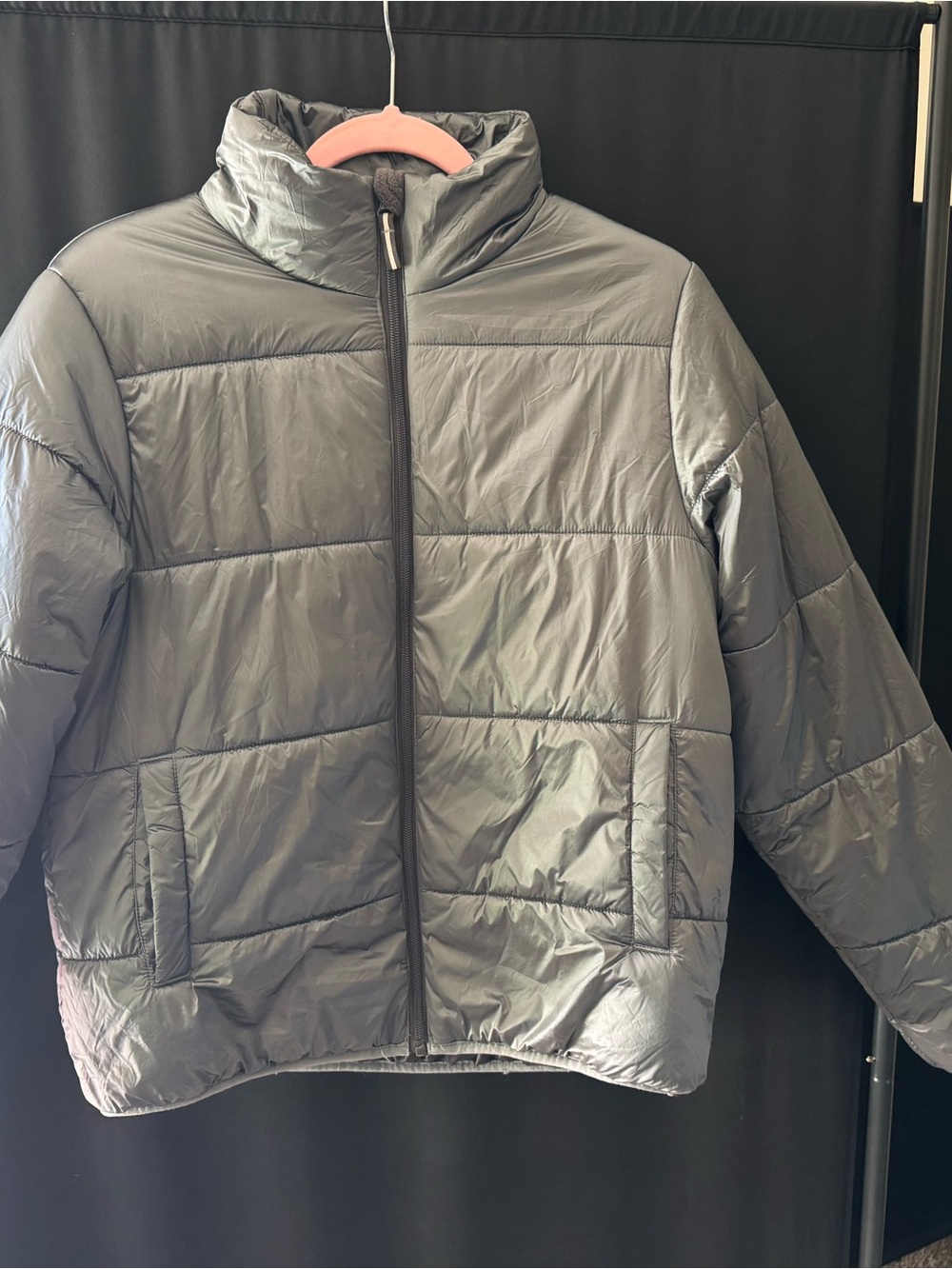 Universal Thread Women’s Charcoal Puffer Jacket